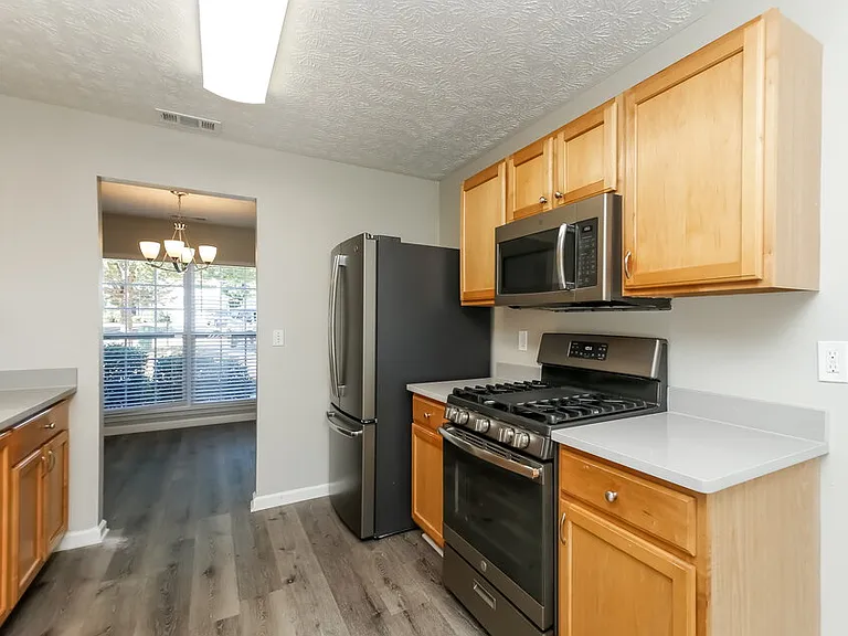 8202 Camp Hill Ct — Photo 7