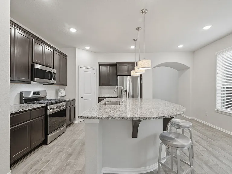 10602 Wagner St — Photo 10