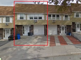 24059 68th Ave, Douglaston, NY 11362
