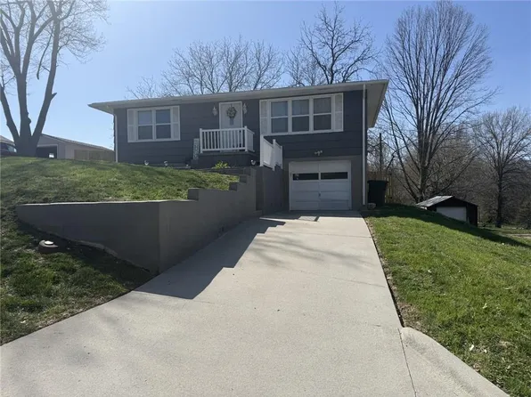 1022 Garden St, Saint Joseph, MO 64504