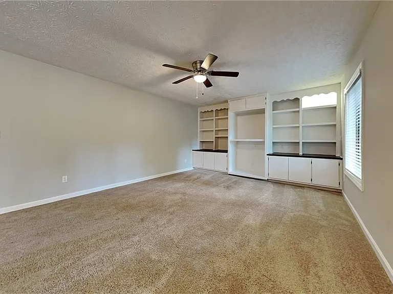 5142 Manitou Way — Photo 4