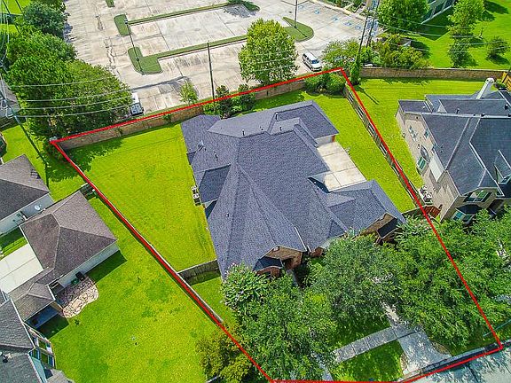 2nd image of 8522 Jackson Creek Bend Ln