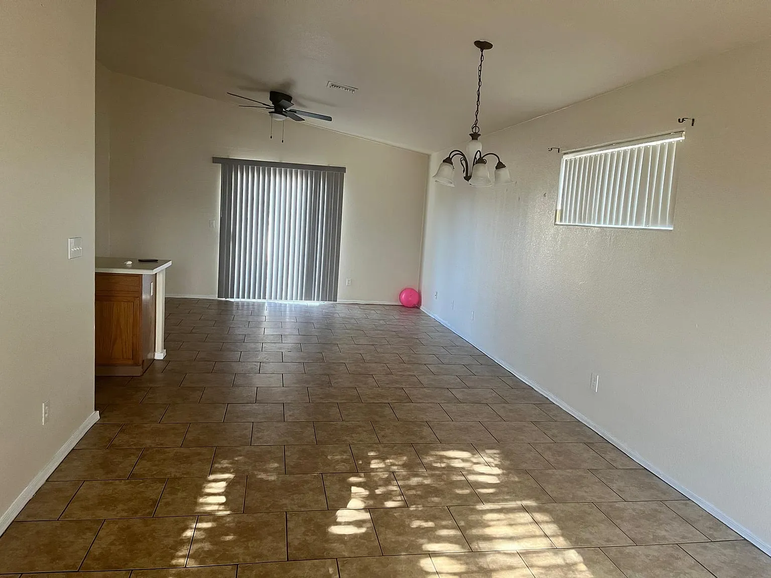 3 bed, 1308 sqft, $1,650 — Photo 4