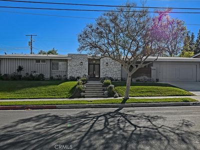 24216 Calvert St, Woodland Hills, CA, 91367
