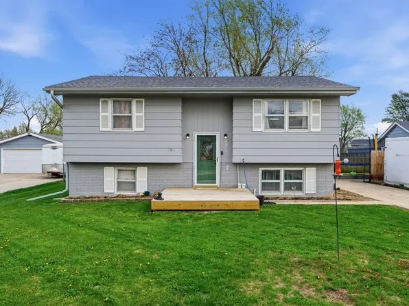 131 Patterson St SE, Bondurant, IA 50035
