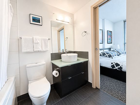 5th image of 760 Johnson St #305
