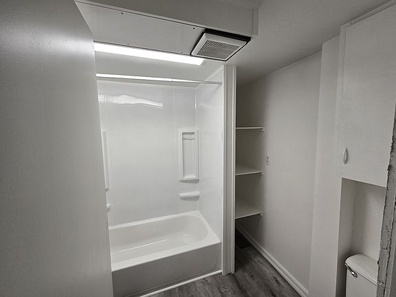 3rd image of 603 N 20th Ave