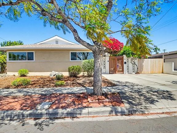 2nd image of 8464 Lake Gaby Ave