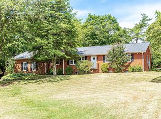16679 Woodgrove Rd, Round Hill, VA 20141