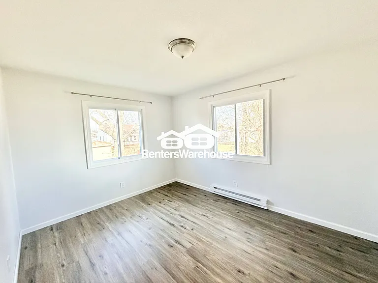211 S Green St #4 — Photo 10