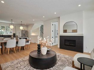 417 N Shawnee Ter SW, Calgary, AB T2Y0T5