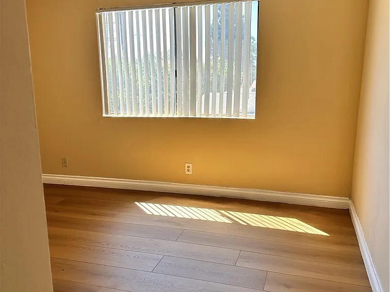 14801 Nordhoff St — Photo 23