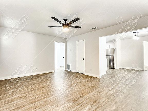 3rd image of 406 W Avenue F