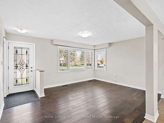 5th image of 176 Longfield Rd