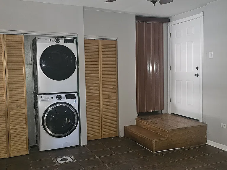 5717 N Kimball Ave #B — Photo 4
