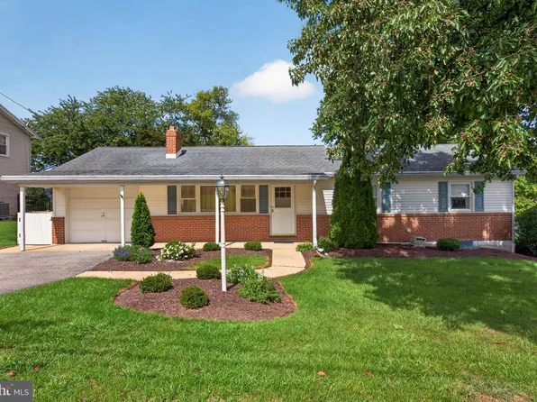 4287 Webster Dr, York, PA 17402