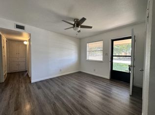 901 Park Plaza Dr, Iowa Park, TX 76367