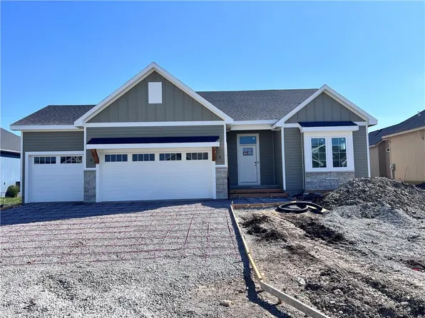 32279 W 165th St, Gardner, KS 66030