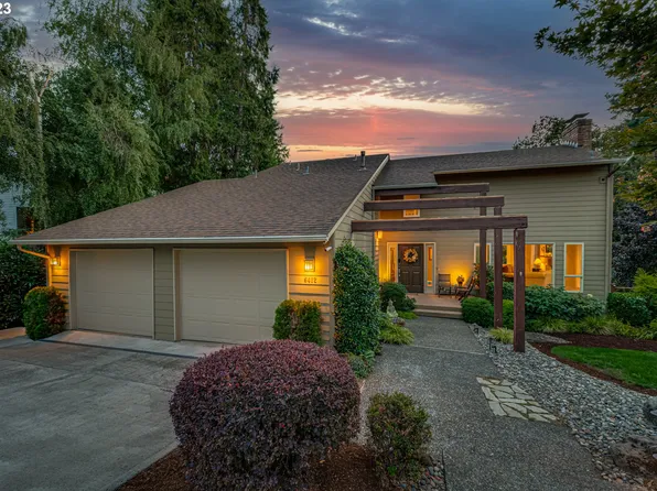 6412 NW Dogwood Dr, Vancouver, WA 98663