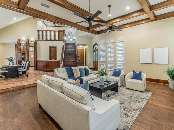 2714 Ridge Top Ln, Arlington, TX 76006
