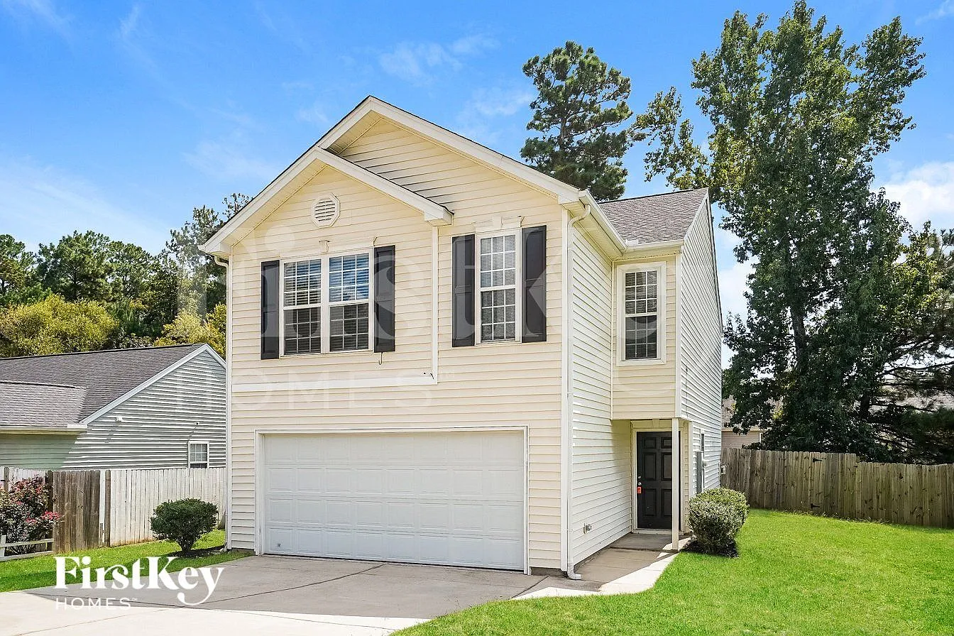 3 bed, 2.5 bath, 1710 sqft, $2,020 — Photo 1