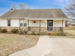 2806 Appleton Ave, Parsons, KS 67357
