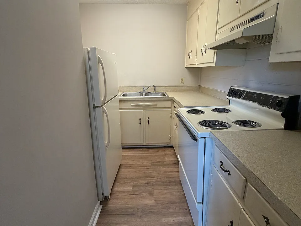 675 Arnett Blvd #8B