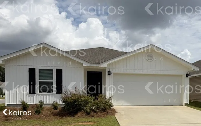 340 Monarch Ln — Photo 1