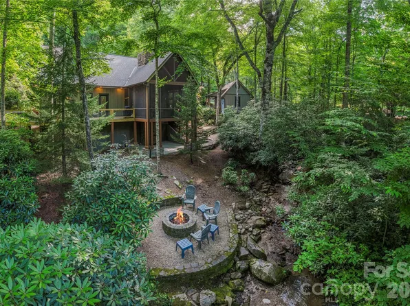 35 Flint Ridge Rd, Bryson City, NC 28713