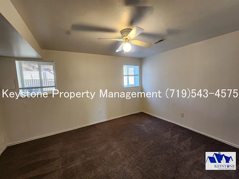 Charming Townhome in Pueblo West Comfortable & Convenient Living $1300/$1300 — Photo 10