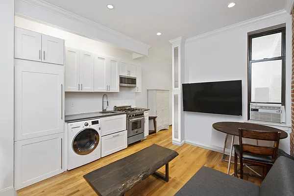 Rented by Compass | media 13