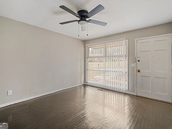 4th image of 4647 Buckner St