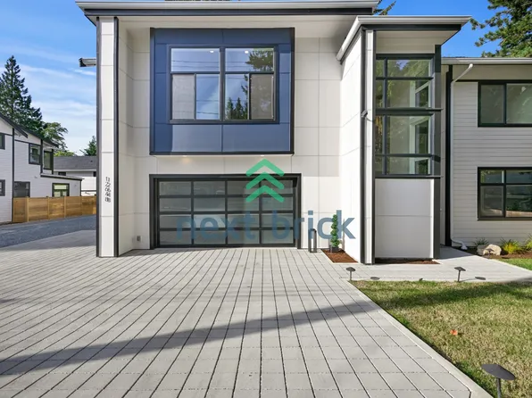 12648 NE 80th St, Kirkland, WA 98033