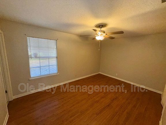4th image of 2016 Cathedral Way