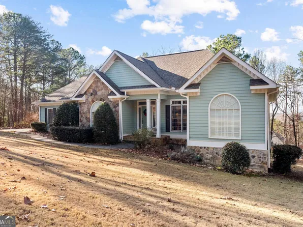 748 Plum Ln, Clarkesville, GA 30523