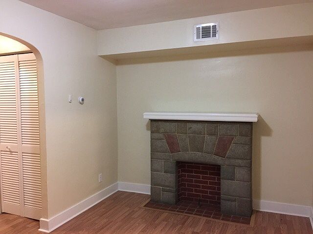1st image of 915 Chartiers Ave #3
