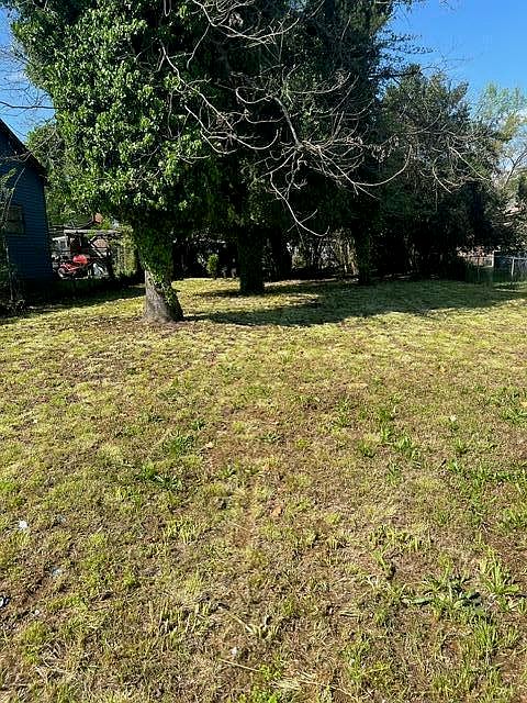2nd image of 1232 Swanee Quintet Boulevard