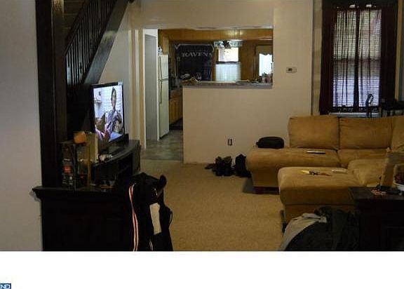 4th image of 520 S Centre St