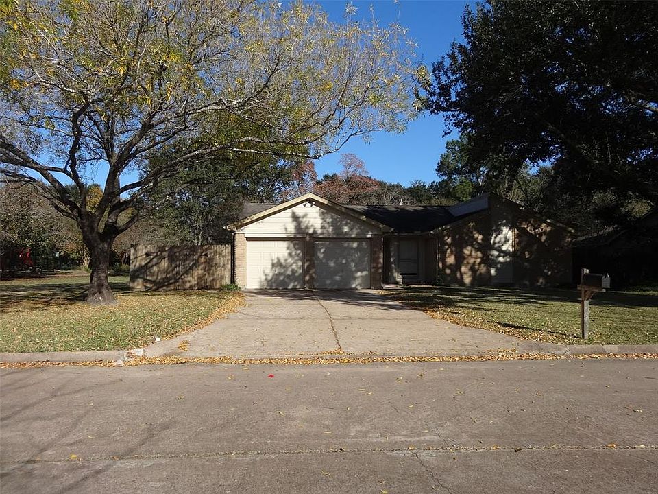 1st image of 2118 Ducklake Ln