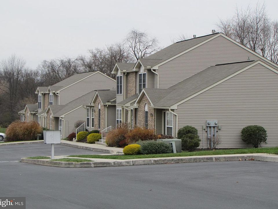 2nd image of 34 Eastwick Ln
