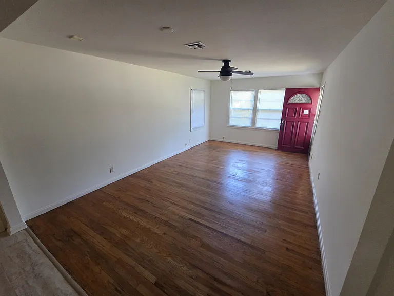 1118 N 64th St — Photo 15