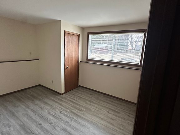 5th image of 1515 W State St