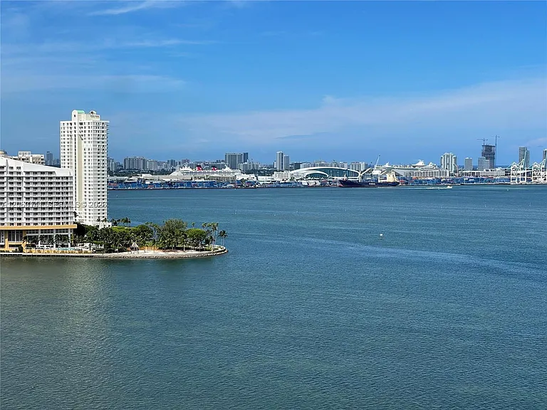 1300 Brickell Bay Dr #2010 — Photo 1