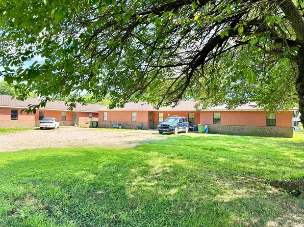 208 NE 2nd St, Hoxie, AR 72433