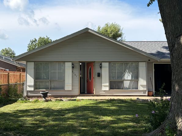 2101 E Eleanor Ave