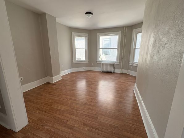 305 Harrison Ave APT 2