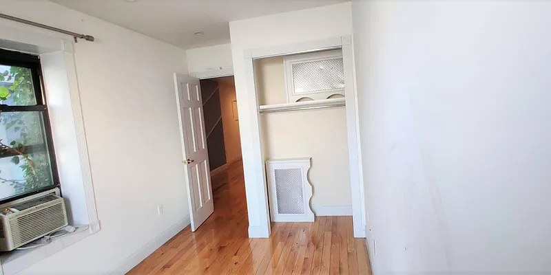 Rented by Gold & Appel Realty Corp | media 6