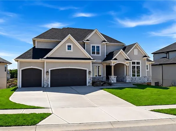 16924 Futura St, Overland Park, KS 66085