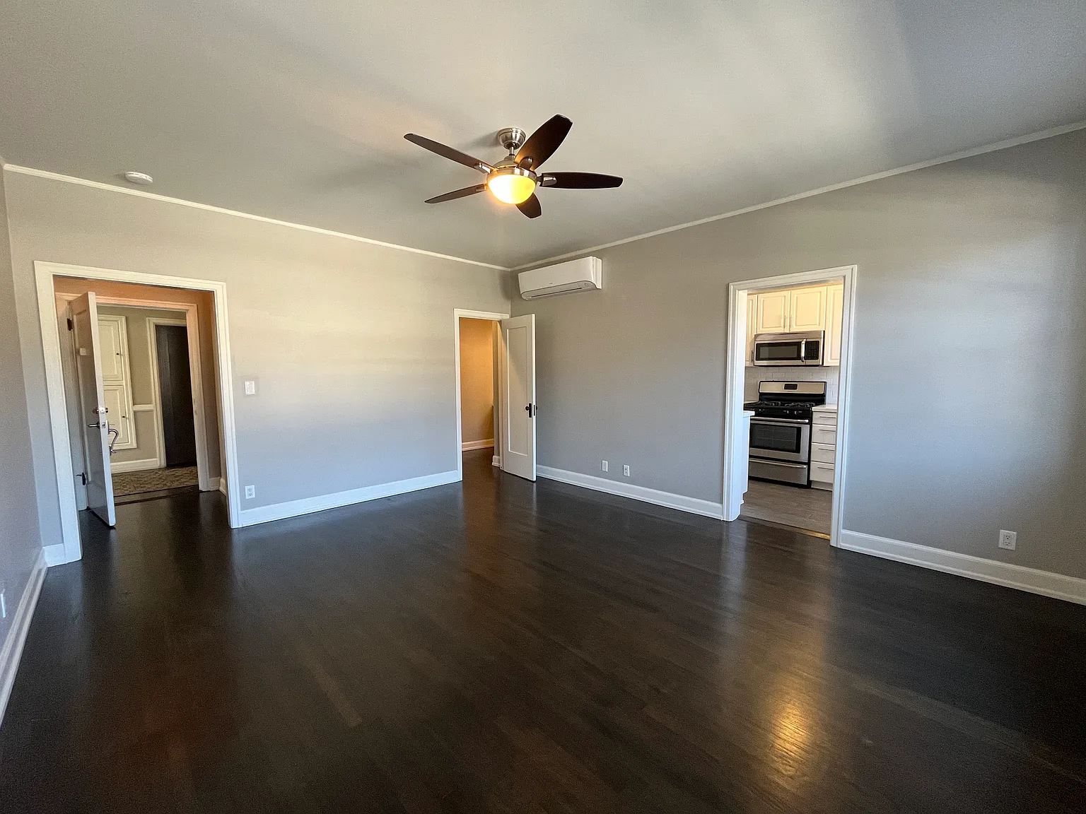 Studio, 601 sqft, $1,995 — Photo 4