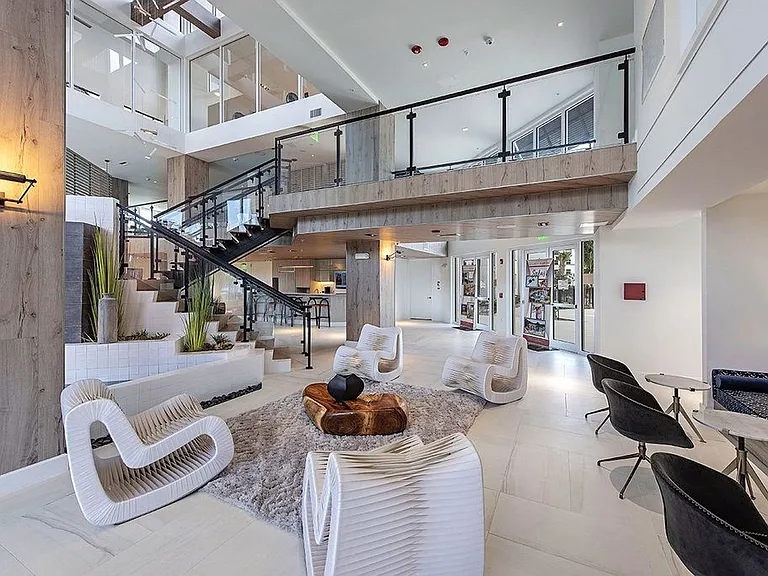 Legacy Naples Apartments — Photo 7
